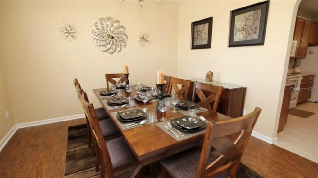 For Sale: $409,000 (6 beds, 5 baths, 2724 Square Feet)