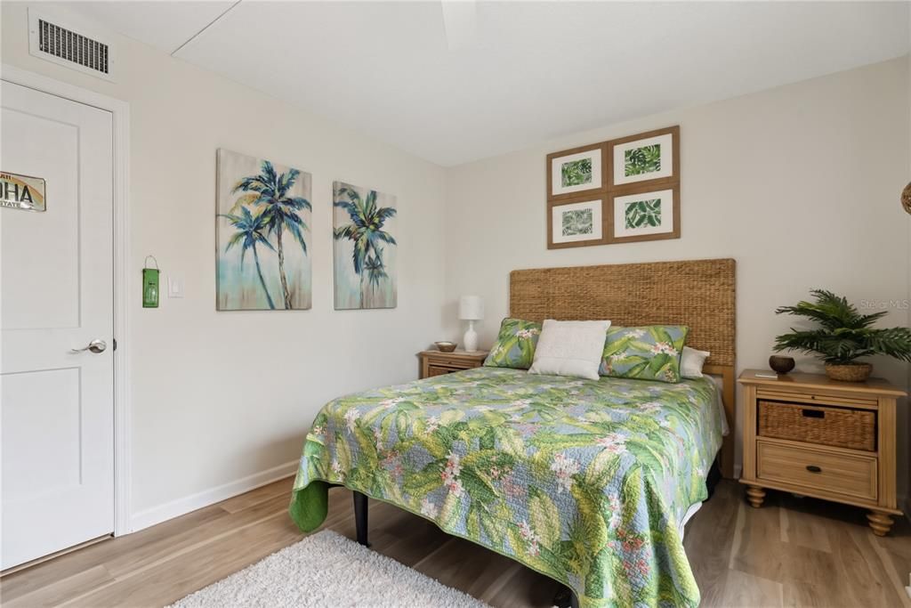 待售: $659,000 (2 贝兹, 2 浴室, 1255 平方英尺)