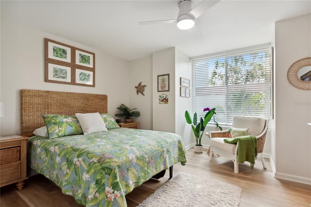 待售: $659,000 (2 贝兹, 2 浴室, 1255 平方英尺)