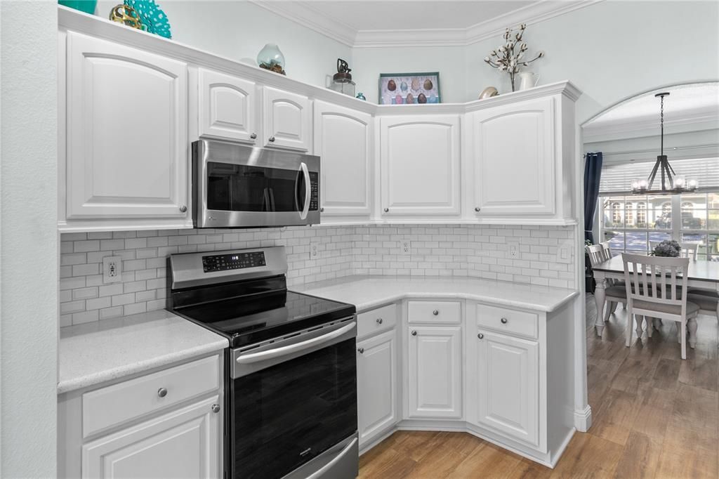 Active With Contract: $387,500 (3 beds, 2 baths, 1858 Square Feet)