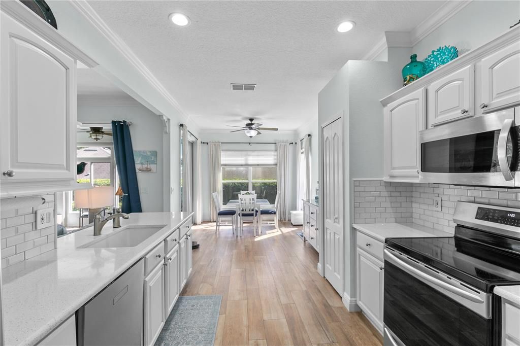 Active With Contract: $387,500 (3 beds, 2 baths, 1858 Square Feet)