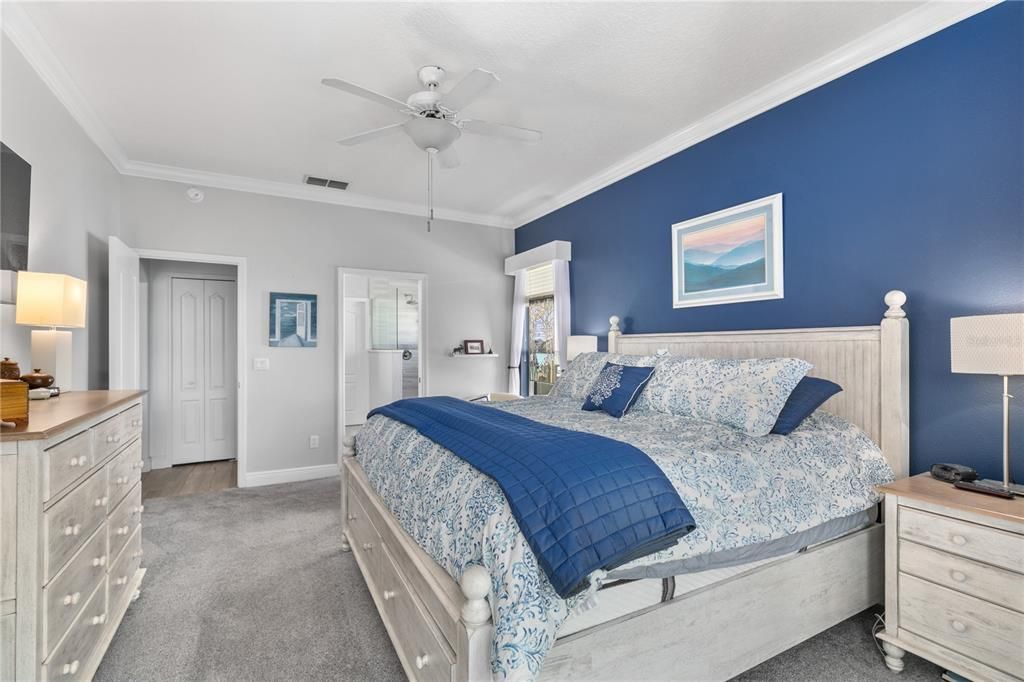 Active With Contract: $387,500 (3 beds, 2 baths, 1858 Square Feet)