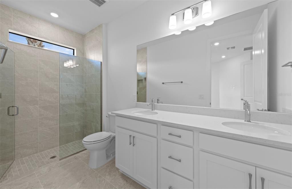 На продажу: $400,000 (2 спален, 2 ванн, 1448 Квадратных фут)