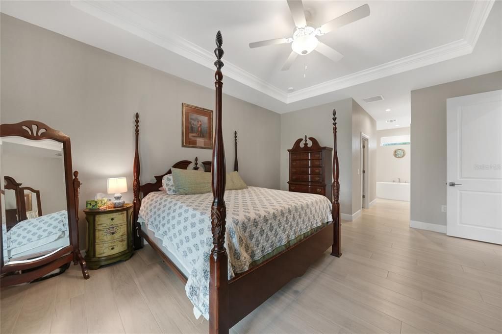 For Sale: $624,900 (3 beds, 2 baths, 2003 Square Feet)