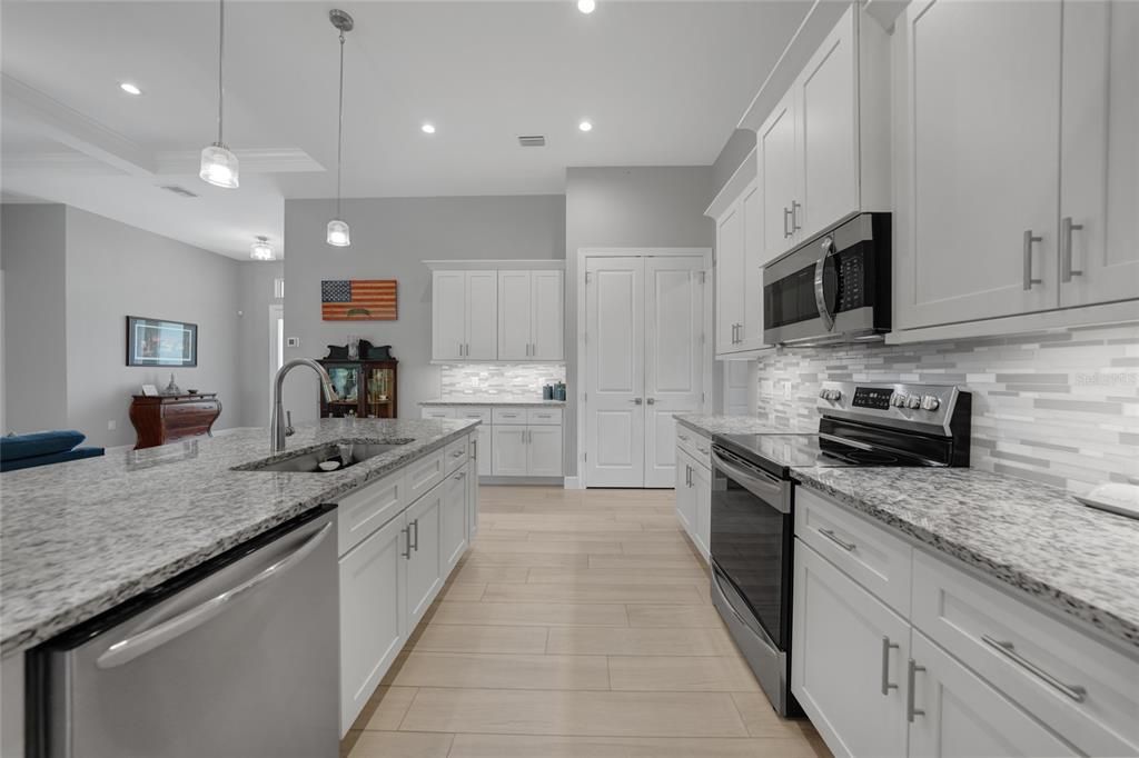 For Sale: $624,900 (3 beds, 2 baths, 2003 Square Feet)