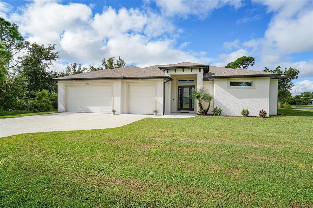 For Sale: $624,900 (3 beds, 2 baths, 2003 Square Feet)