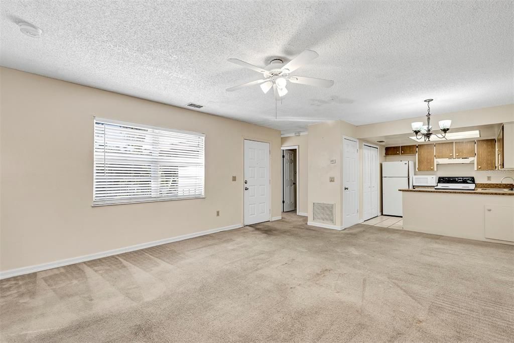 На продажу: $179,000 (2 спален, 2 ванн, 918 Квадратных фут)