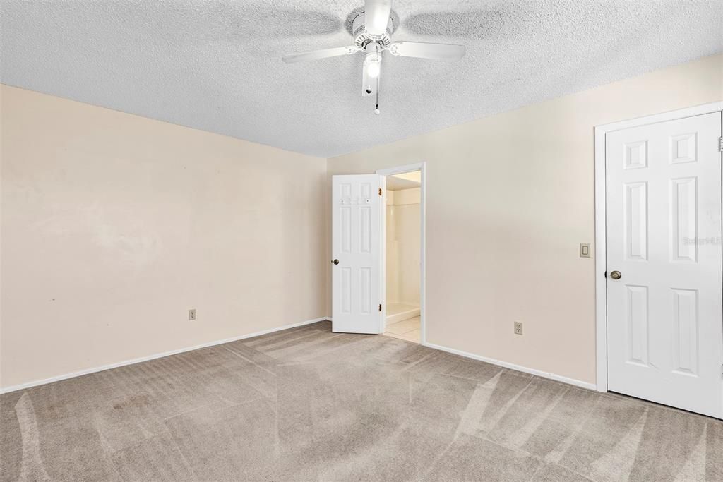 На продажу: $179,000 (2 спален, 2 ванн, 918 Квадратных фут)