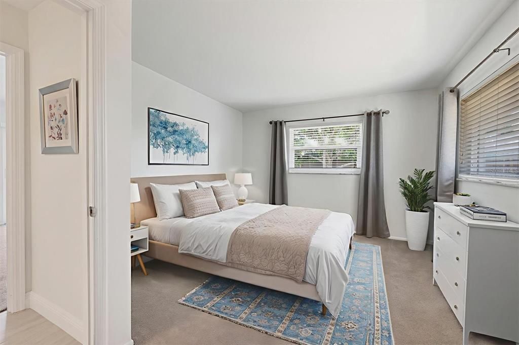 合同活跃: $625,000 (3 贝兹, 2 浴室, 2019 平方英尺)