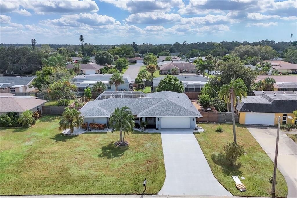 合同活跃: $625,000 (3 贝兹, 2 浴室, 2019 平方英尺)