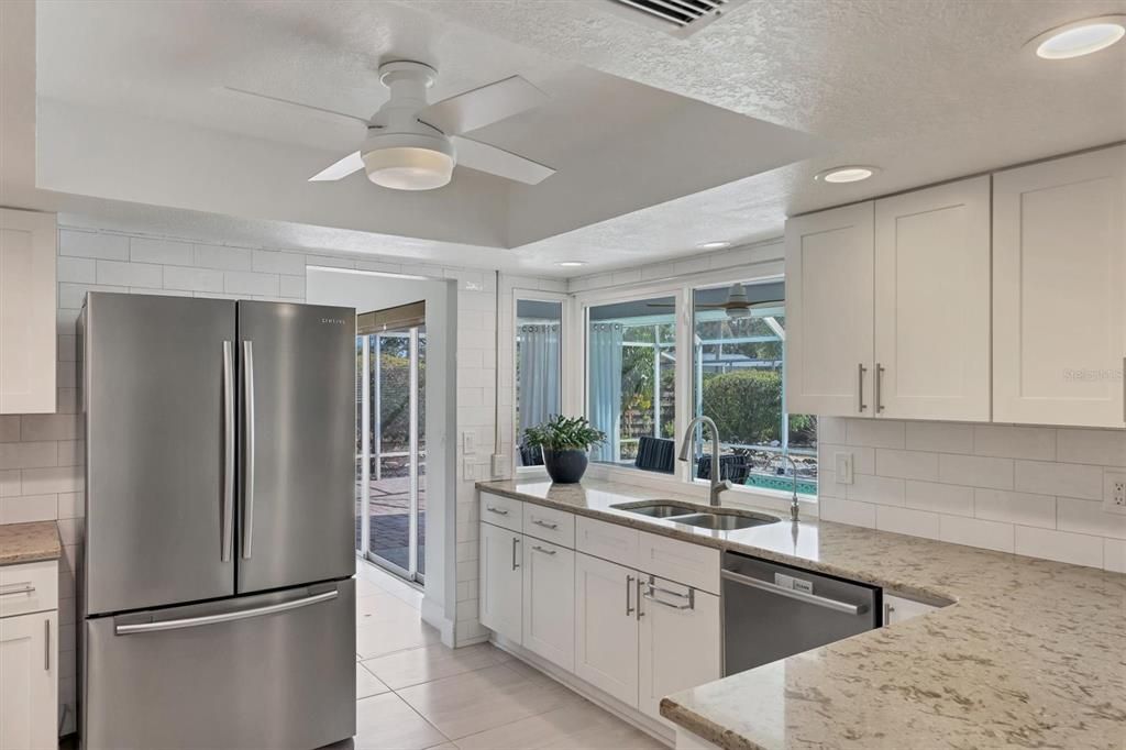 合同活跃: $625,000 (3 贝兹, 2 浴室, 2019 平方英尺)