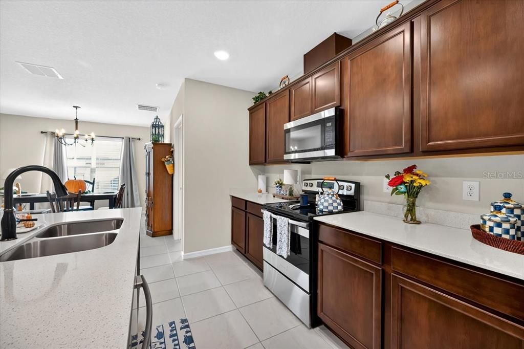 En Venta: $335,461 (3 camas, 2 baños, 1817 Pies cuadrados)