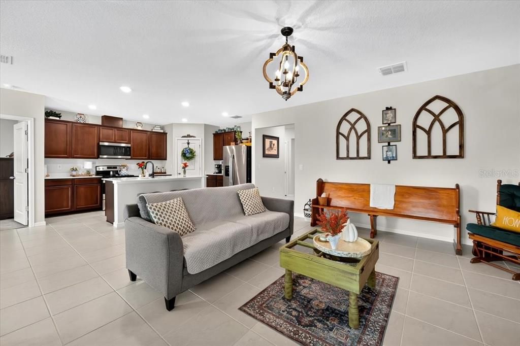 En Venta: $335,461 (3 camas, 2 baños, 1817 Pies cuadrados)