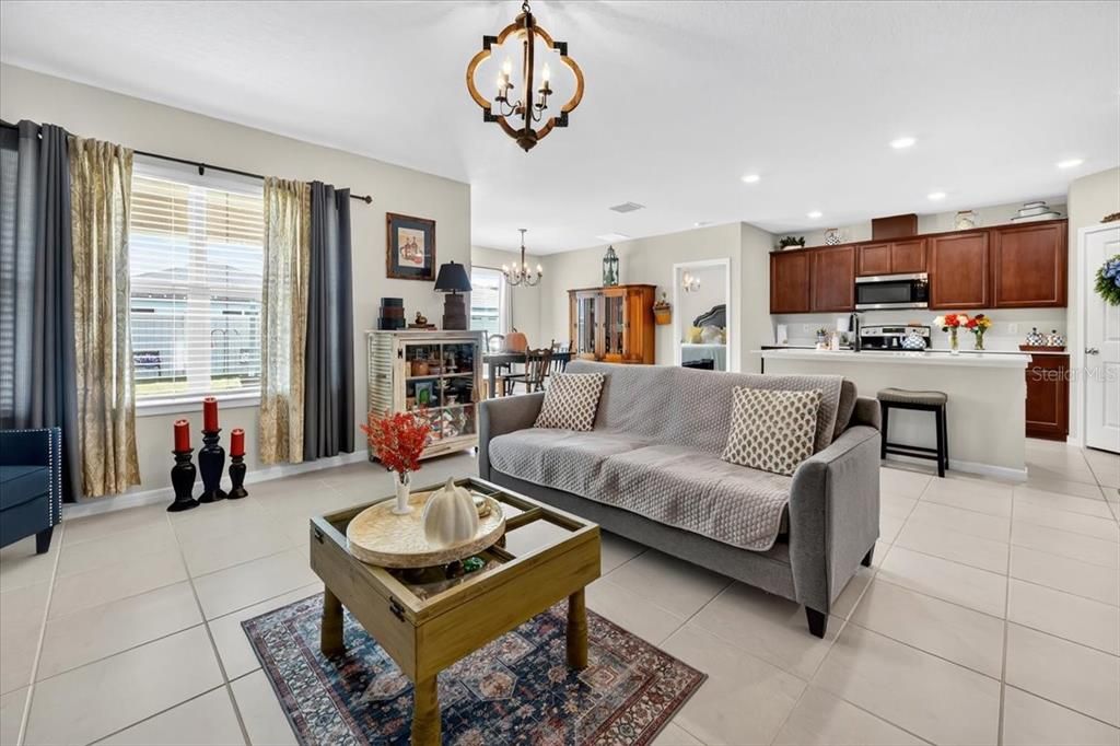 En Venta: $335,461 (3 camas, 2 baños, 1817 Pies cuadrados)