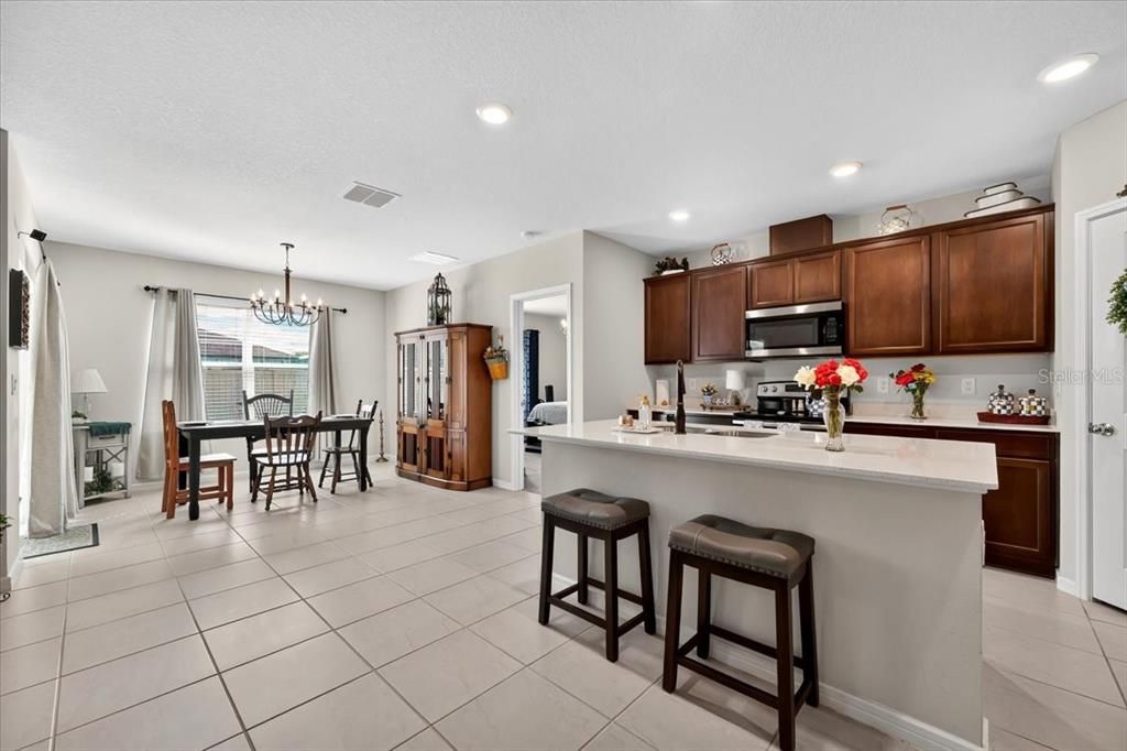 En Venta: $335,461 (3 camas, 2 baños, 1817 Pies cuadrados)