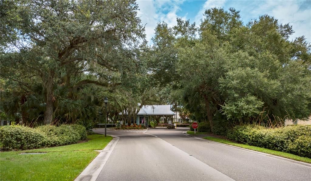 Active With Contract: $219,900 (3 beds, 2 baths, 1207 Square Feet)