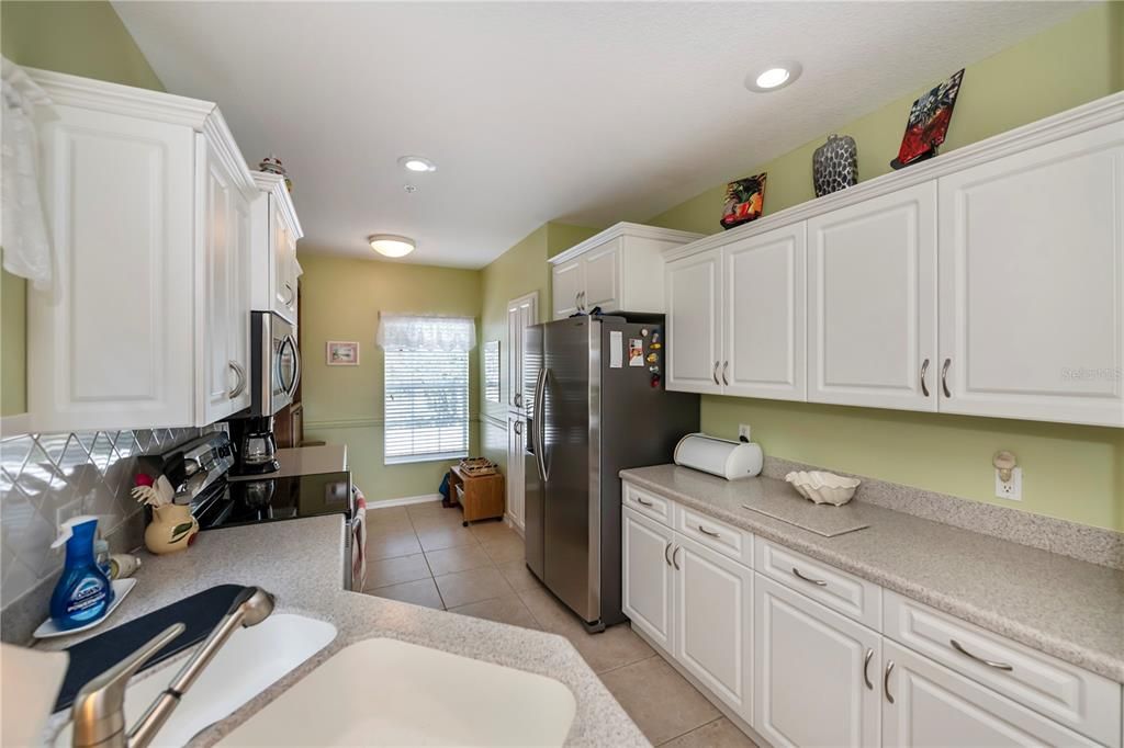 Active With Contract: $219,900 (3 beds, 2 baths, 1207 Square Feet)
