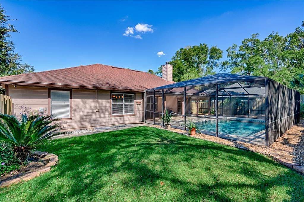 合同活跃: $420,000 (3 贝兹, 2 浴室, 1958 平方英尺)