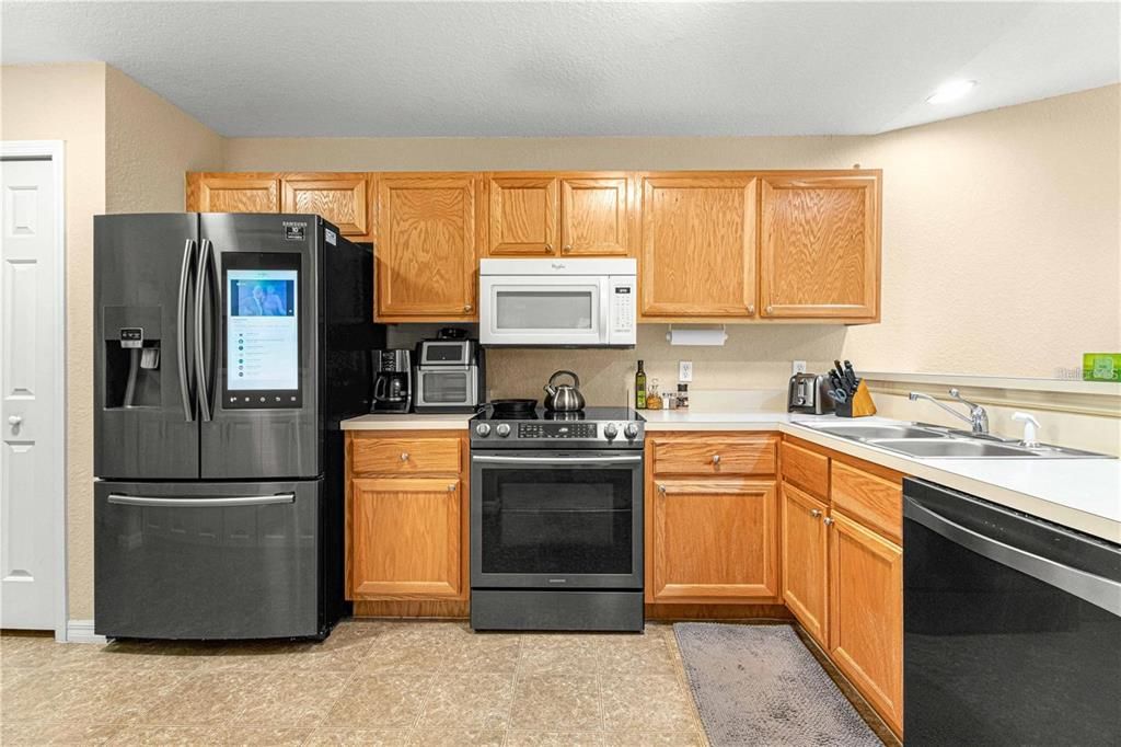 待售: $239,900 (2 贝兹, 2 浴室, 1133 平方英尺)