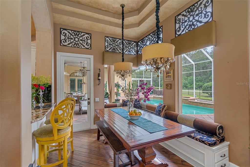 En Venta: $1,375,000 (5 camas, 4 baños, 4570 Pies cuadrados)