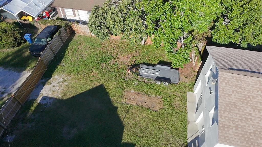 Под контрактом: $300,000 (3 спален, 2 ванн, 860 Квадратных фут)