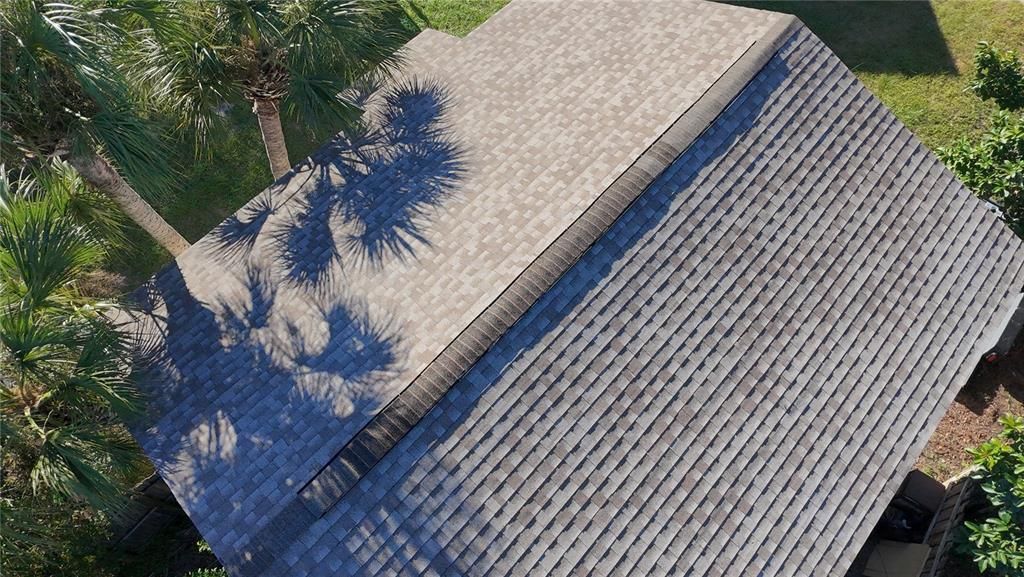 Под контрактом: $300,000 (3 спален, 2 ванн, 860 Квадратных фут)