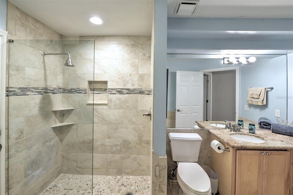 Active With Contract: $629,900 (4 beds, 3 baths, 2350 Square Feet)