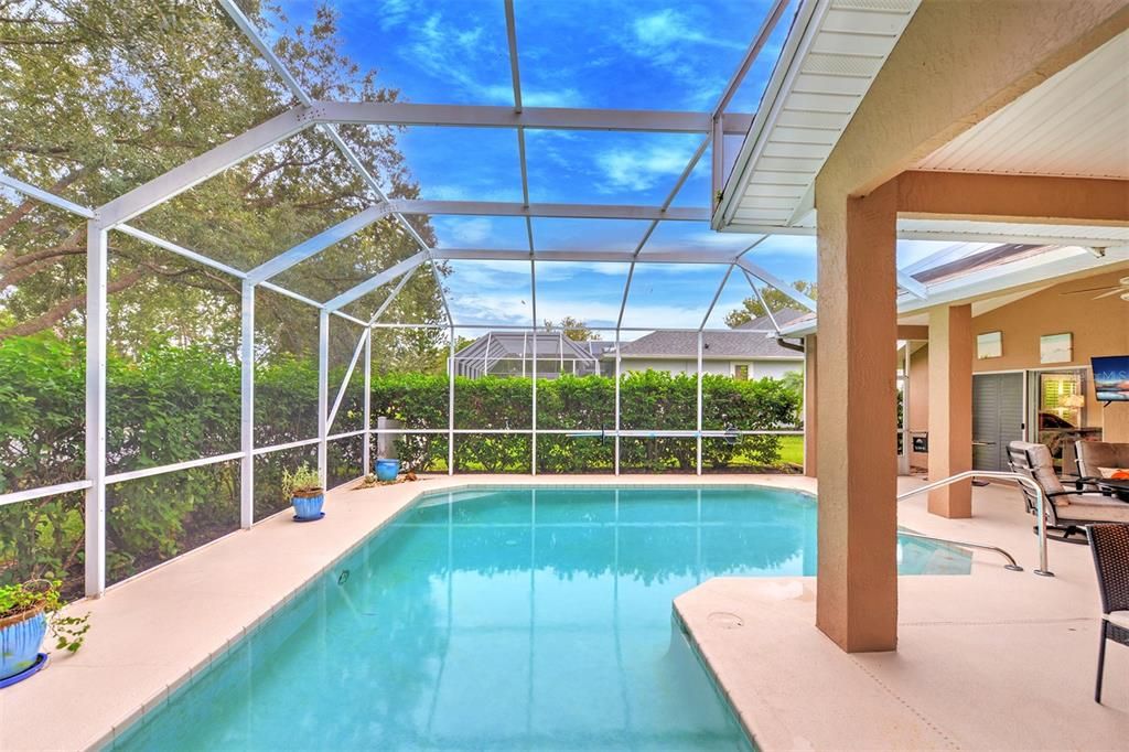 Active With Contract: $629,900 (4 beds, 3 baths, 2350 Square Feet)