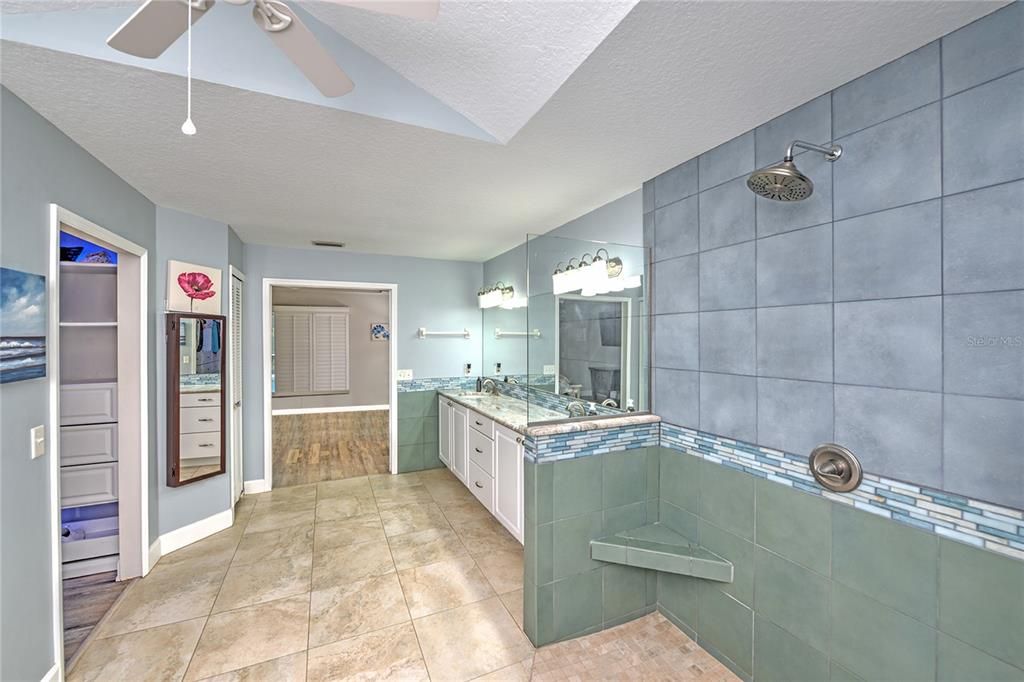 Active With Contract: $629,900 (4 beds, 3 baths, 2350 Square Feet)