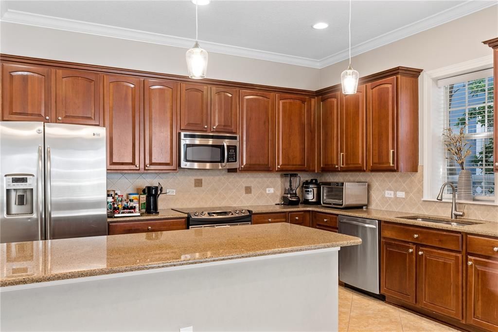 В аренду: $6,000 (5 спален, 4 ванн, 4102 Квадратных фут)