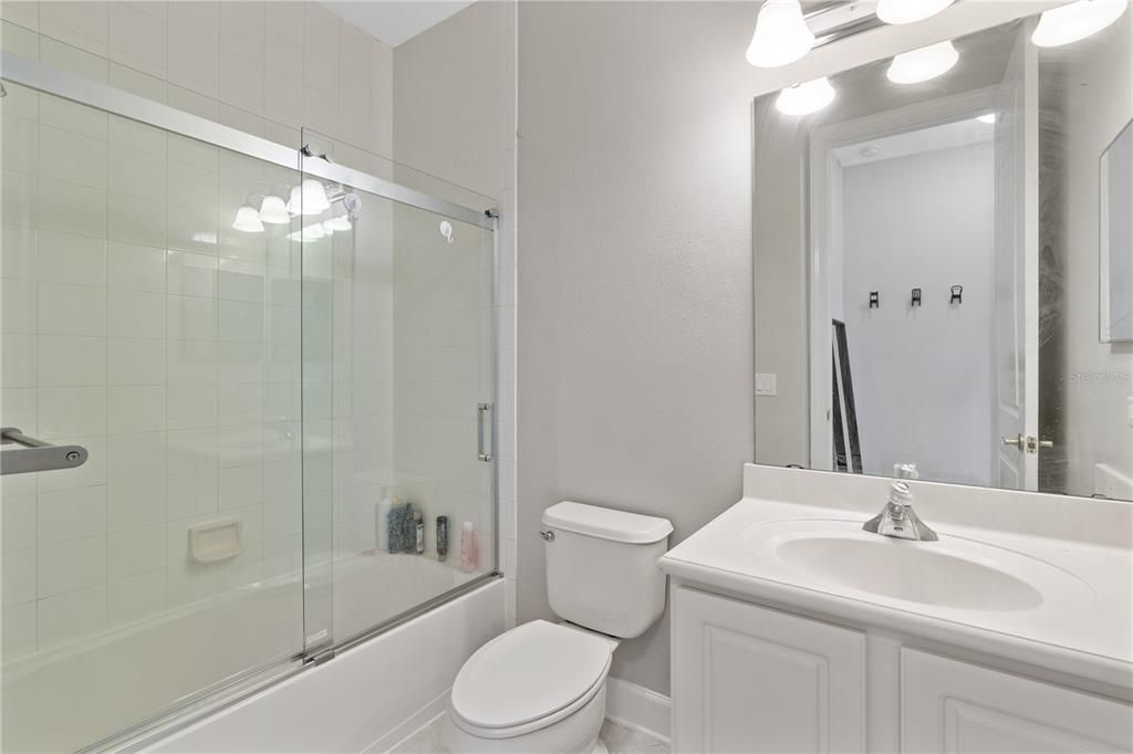 В аренду: $6,000 (5 спален, 4 ванн, 4102 Квадратных фут)