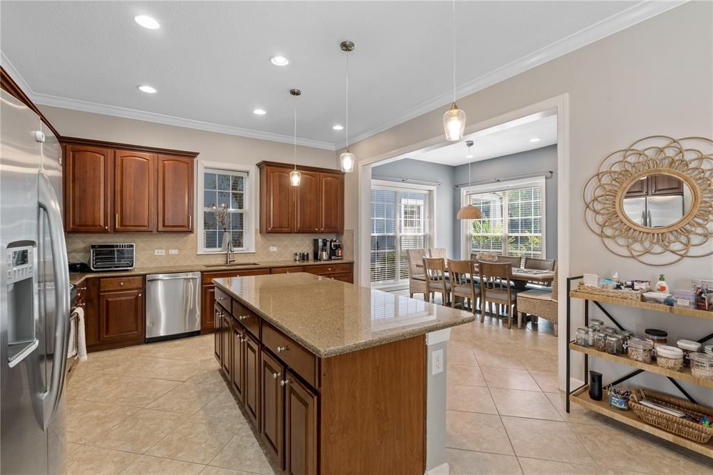 В аренду: $6,000 (5 спален, 4 ванн, 4102 Квадратных фут)