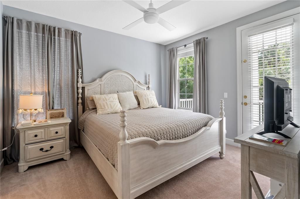 В аренду: $6,000 (5 спален, 4 ванн, 4102 Квадратных фут)