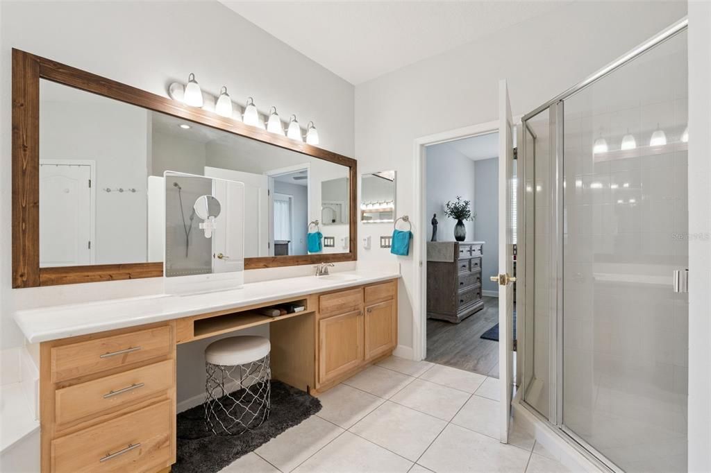 Active With Contract: $723,000 (4 beds, 3 baths, 2495 Square Feet)