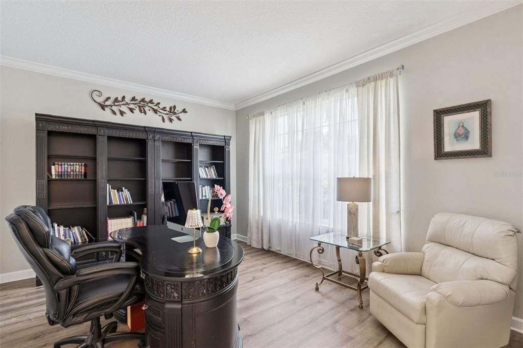 Active With Contract: $723,000 (4 beds, 3 baths, 2495 Square Feet)