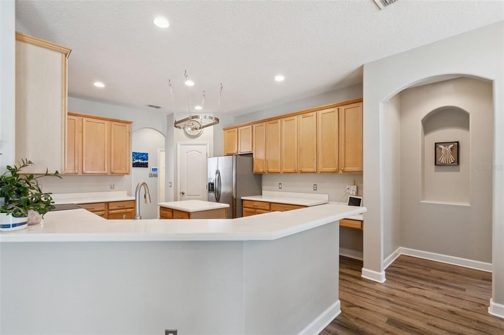 Active With Contract: $723,000 (4 beds, 3 baths, 2495 Square Feet)