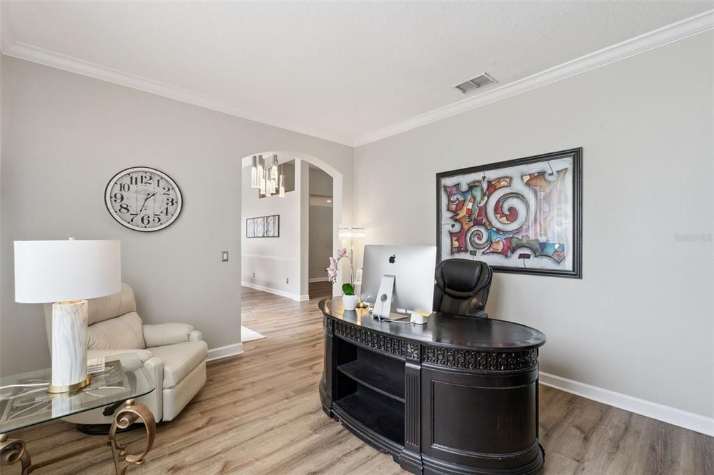 Active With Contract: $723,000 (4 beds, 3 baths, 2495 Square Feet)