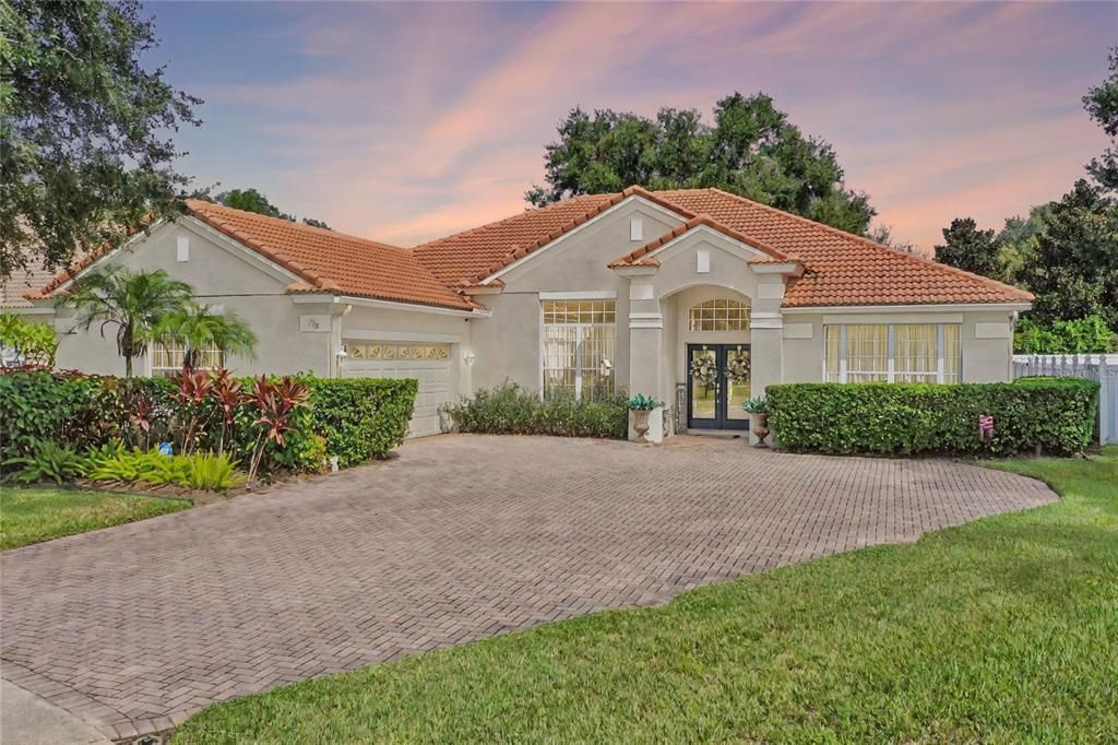 Active With Contract: $723,000 (4 beds, 3 baths, 2495 Square Feet)