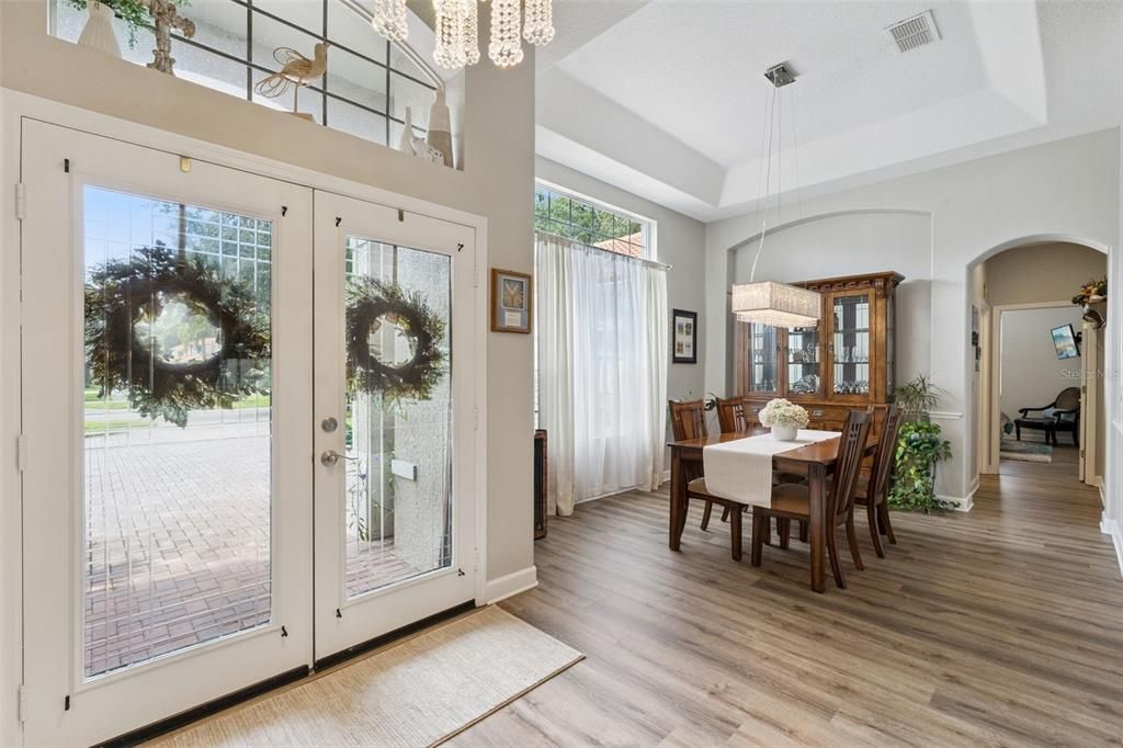 Active With Contract: $723,000 (4 beds, 3 baths, 2495 Square Feet)