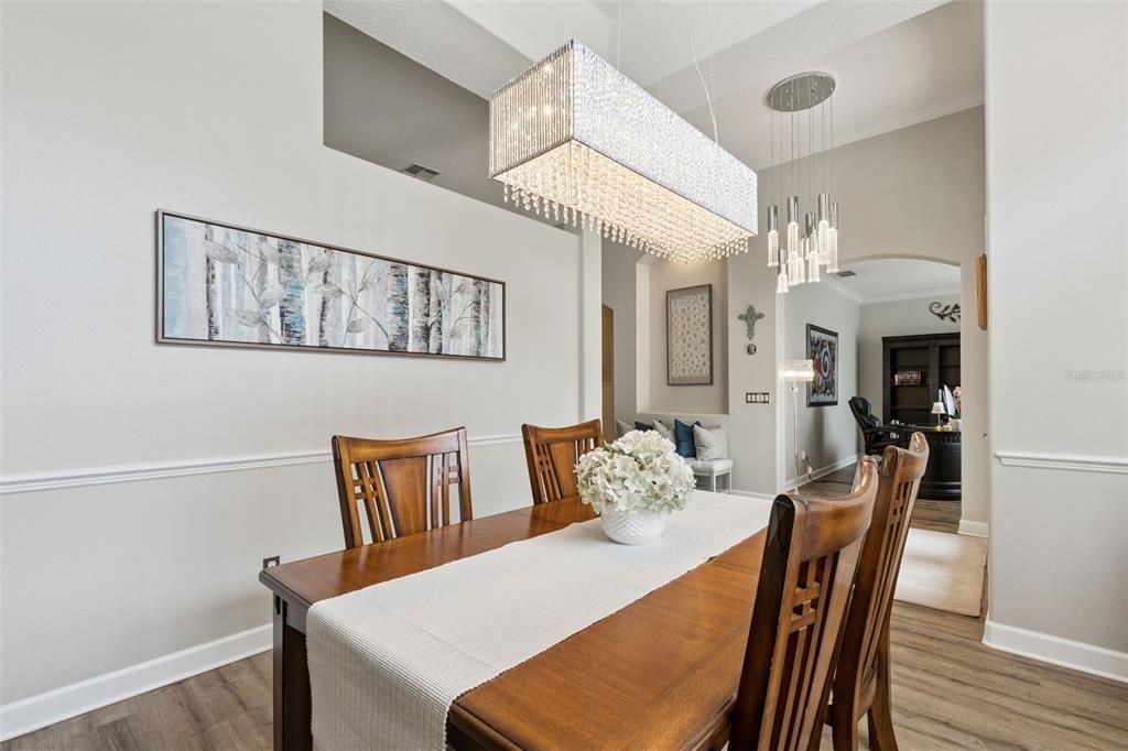 Active With Contract: $723,000 (4 beds, 3 baths, 2495 Square Feet)