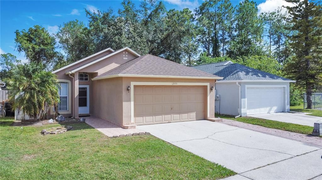 合同活跃: $319,400 (3 贝兹, 2 浴室, 1148 平方英尺)