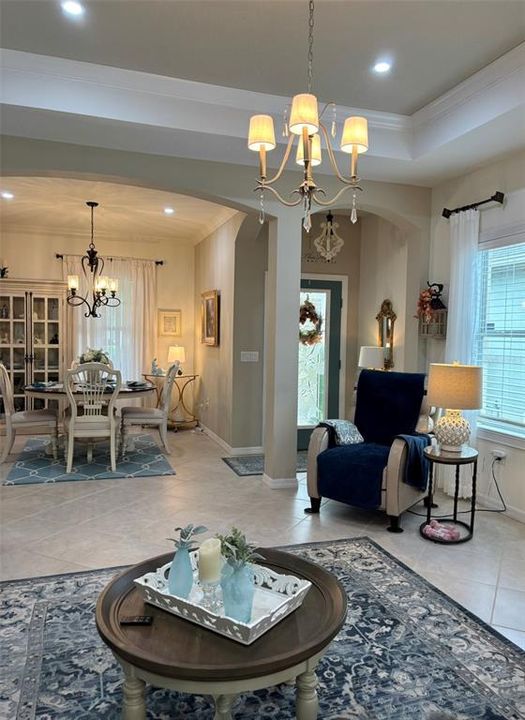 Под контрактом: $399,900 (3 спален, 2 ванн, 1495 Квадратных фут)