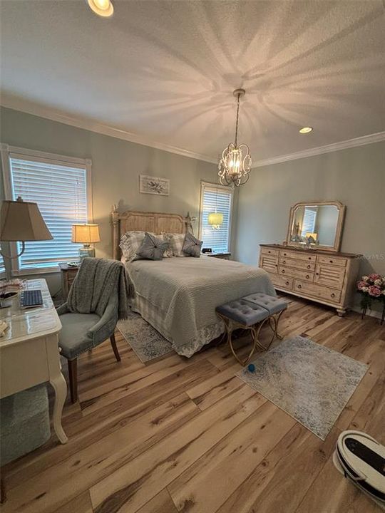 Под контрактом: $399,900 (3 спален, 2 ванн, 1495 Квадратных фут)