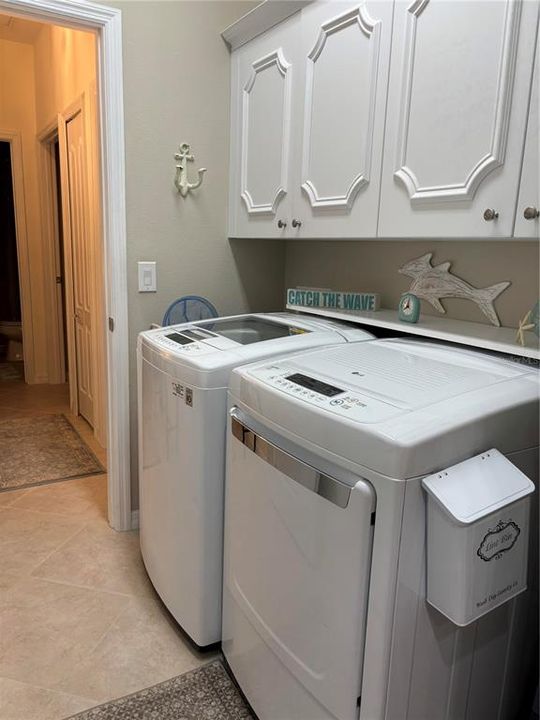 Под контрактом: $399,900 (3 спален, 2 ванн, 1495 Квадратных фут)