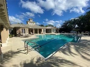 Под контрактом: $399,900 (3 спален, 2 ванн, 1495 Квадратных фут)