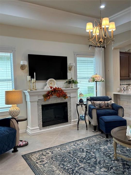 Под контрактом: $399,900 (3 спален, 2 ванн, 1495 Квадратных фут)