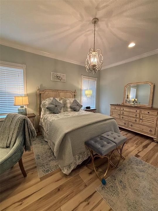 Под контрактом: $399,900 (3 спален, 2 ванн, 1495 Квадратных фут)