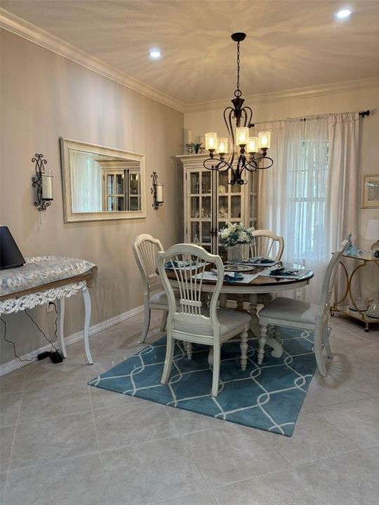 Под контрактом: $399,900 (3 спален, 2 ванн, 1495 Квадратных фут)