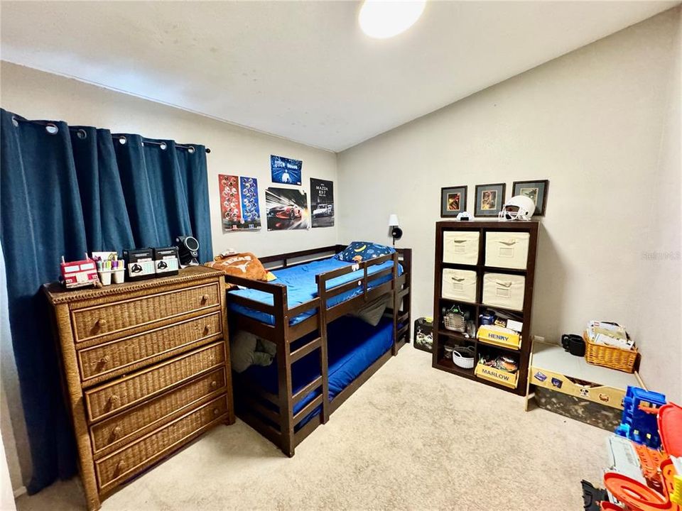 Activo con contrato: $325,000 (3 camas, 2 baños, 1329 Pies cuadrados)