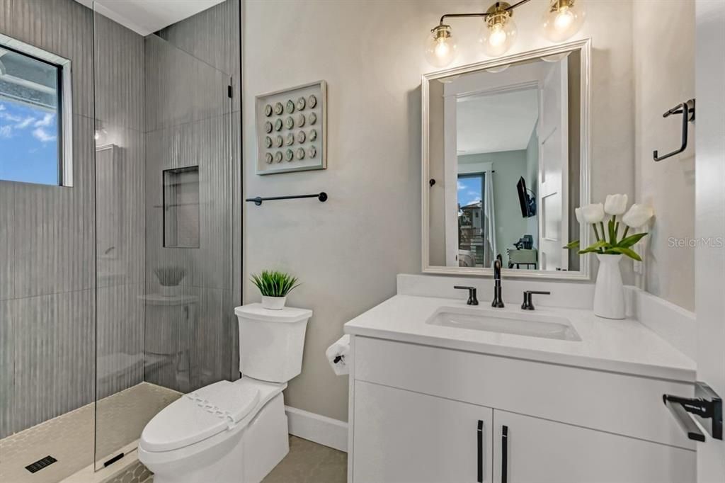 待售: $4,450,000 (6 贝兹, 7 浴室, 3601 平方英尺)